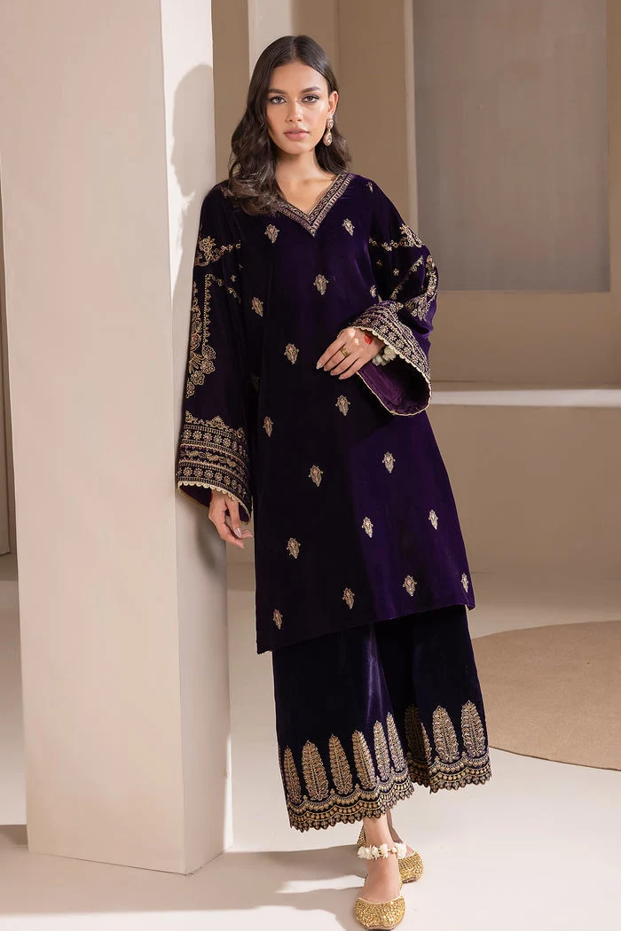 3 Piece Unstitched Heavy Embroidered Velvet Suit with Heavy Embroidered Organza Dupatta - Image 3