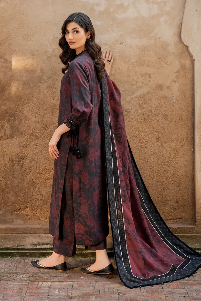 Unstitched Embroidered Khaddar Suit 3 PEC with Printed Khaddar Dupatta - Image 2
