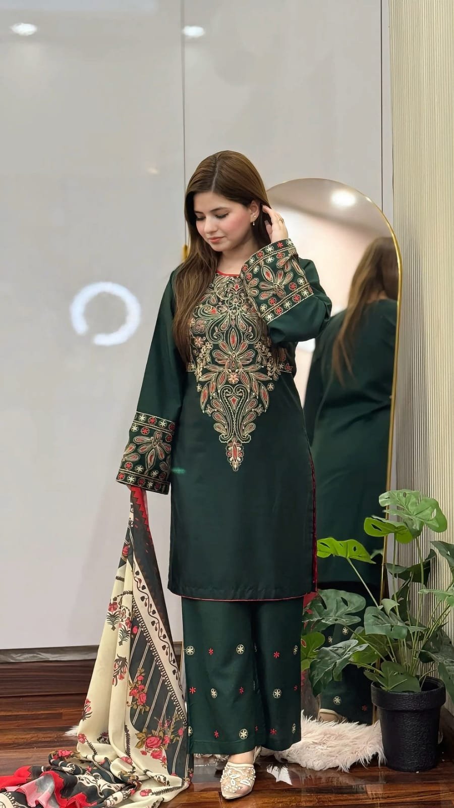 Unstitched 3 Piece Fully Embroidered Dhanak Fabric With Printed Blended Shawl - Image 3