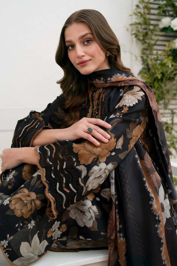 Unstitched Embroidered 3 PEC Khaddar Suit with Printed Khaddar Dupatta - Image 2