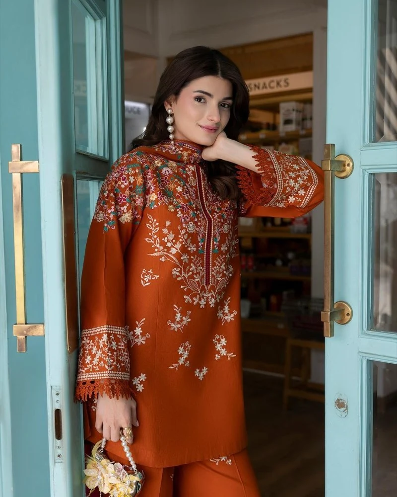 Unstitched 3 Piece Fully Embroidered Dhanak Fabric With Embroidered Dhanak Shawl - Image 5