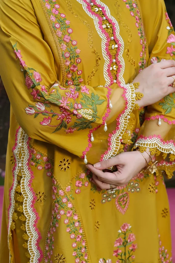 Unstitched 3 Picec Fully Embroidered Dhanak Dress With Embroidered Dhanak Shawl - Image 2