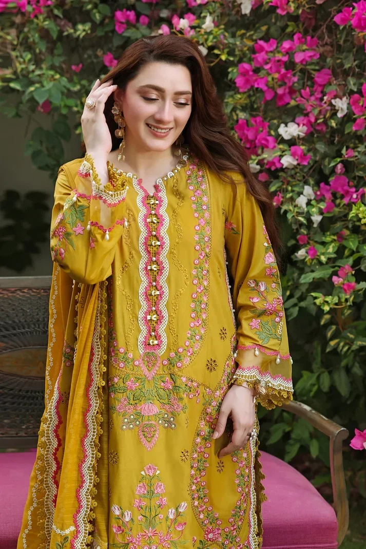 Unstitched 3 Picec Fully Embroidered Dhanak Dress With Embroidered Dhanak Shawl - Image 3