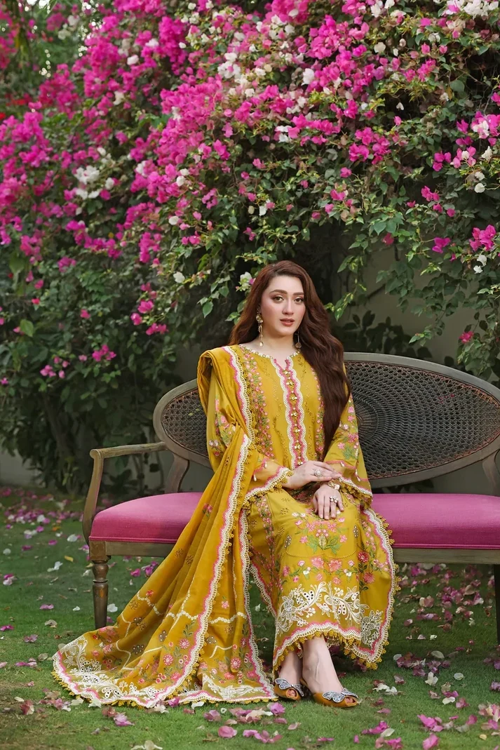 Unstitched 3 Picec Fully Embroidered Dhanak Dress With Embroidered Dhanak Shawl - Image 4